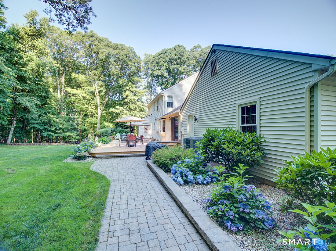 House in Cheshire, Connecticut, United States 3 - 18439874