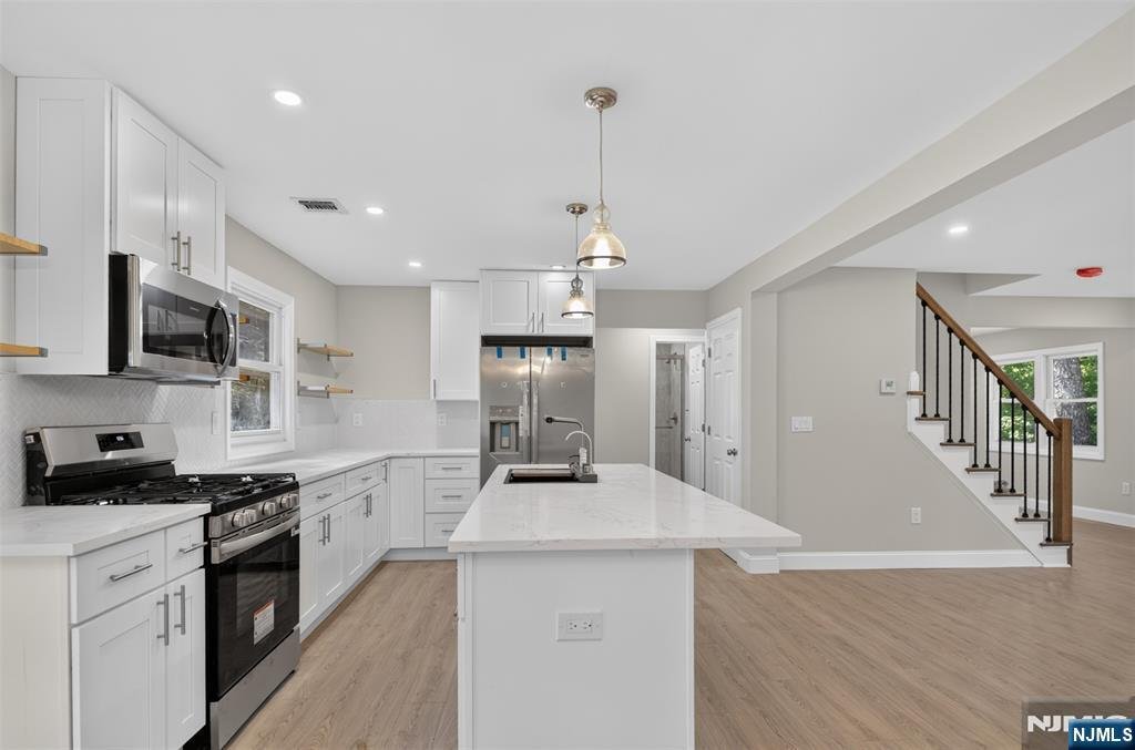 House in Oakland, New Jersey, United States 4 - 18437937