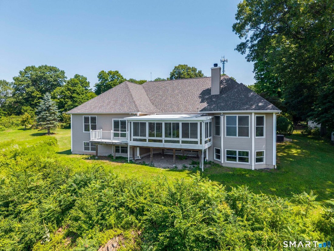 House in Newington, Connecticut, United States 3 - 18441445