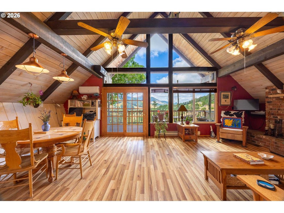 House in Roseburg, Oregon, United States 3 - 18438908