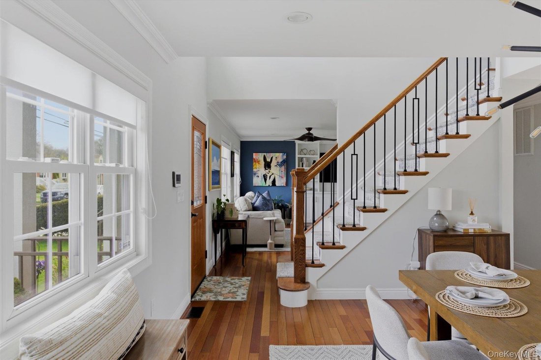House in Massapequa, New York, United States 2 - 18440909