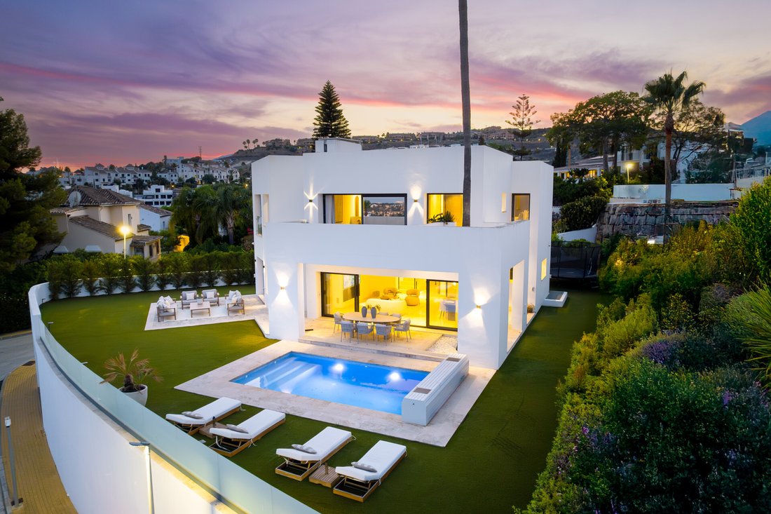Villa in Benahavis, Andalusia, Spain 1 - 18258418