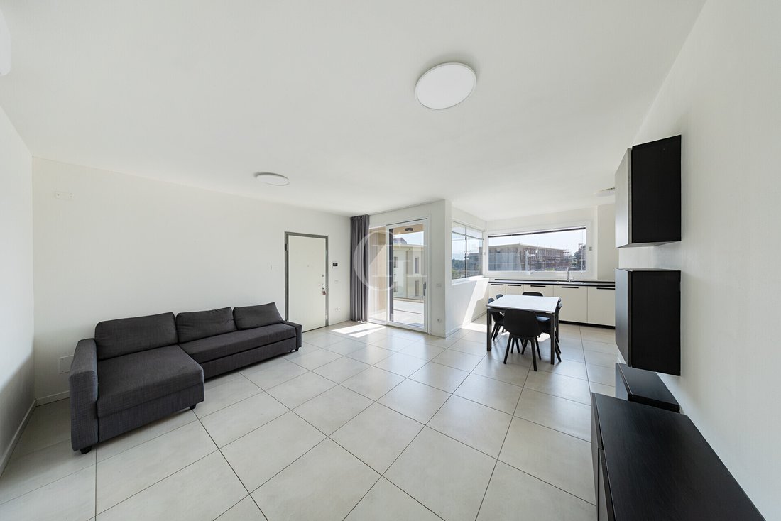 Apartment in Historic Center, Desenzano del Garda, Lombardy 2 - 18442521