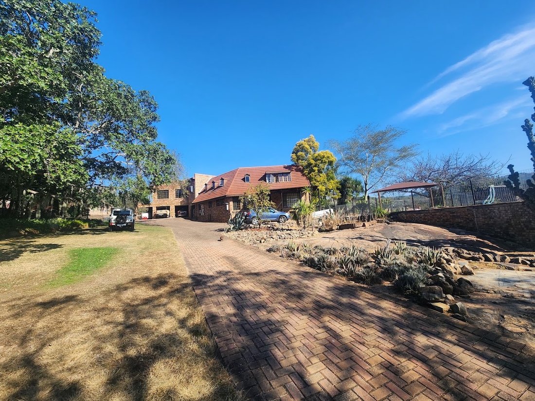 Farm Ranch in The Rest 454-Jt, Mbombela, South Africa 1 - 18438369