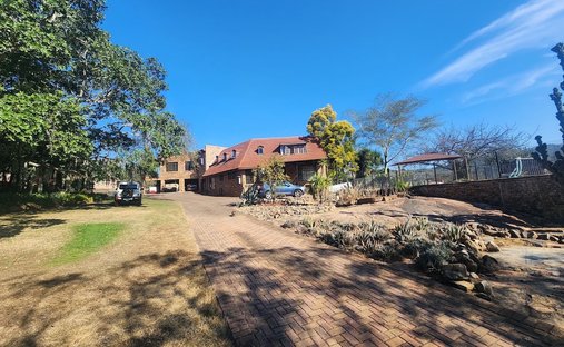 Farm Ranch in Mbombela, Mpumalanga, South Africa 1