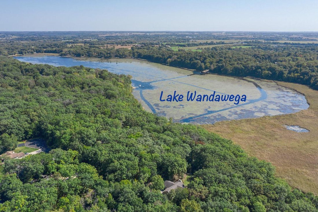 House in Lauderdale Lakes, Wisconsin, United States 4 - 18436629