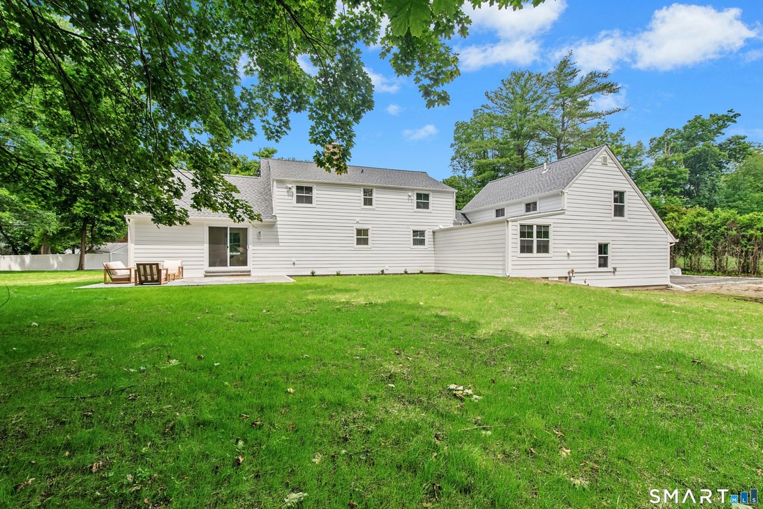 Westport, Connecticut, United States 5 - 18438742