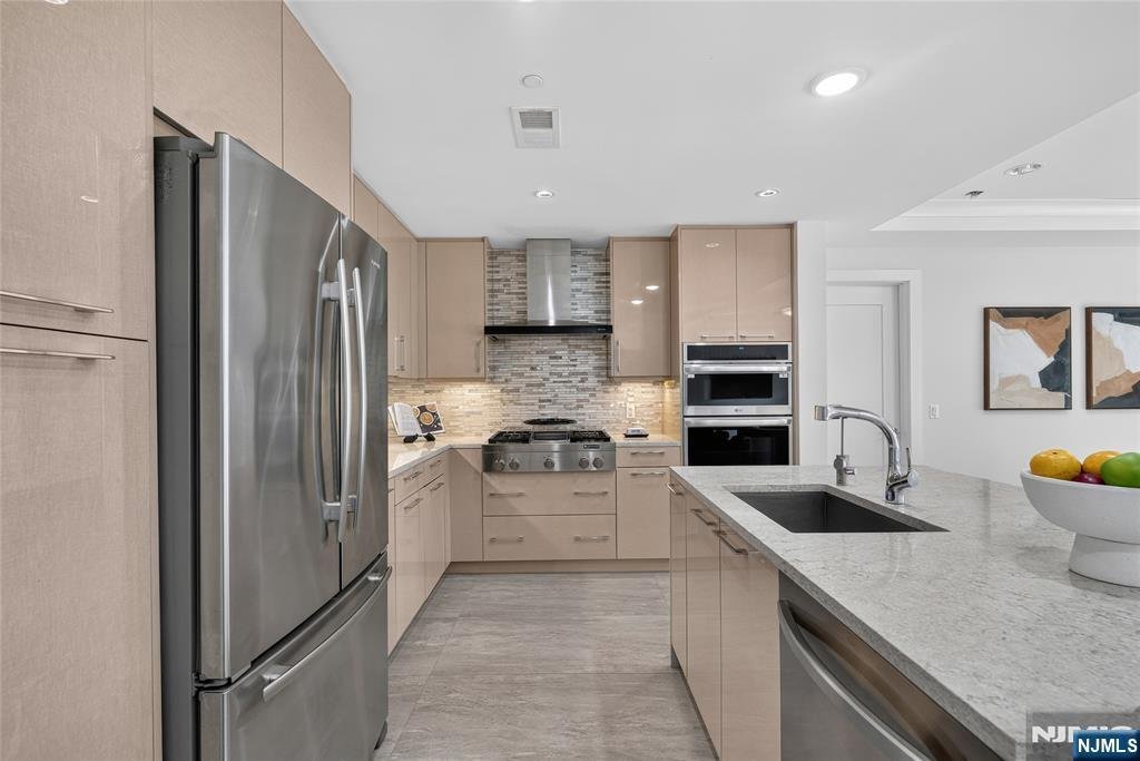 Condo in Weehawken, New Jersey, United States 3 - 18440374