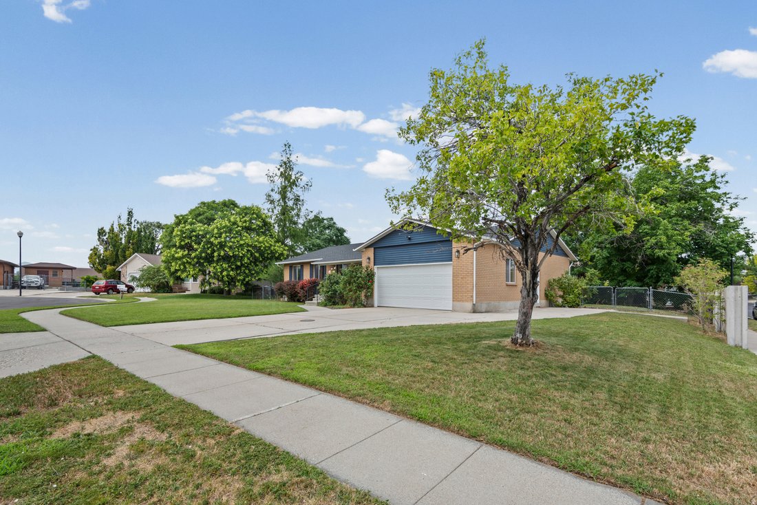 House in Sandy, Utah, United States 5 - 18439326