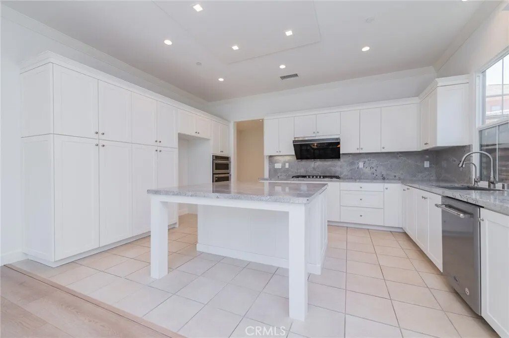 Condo in Irvine, California, United States 5 - 18439918