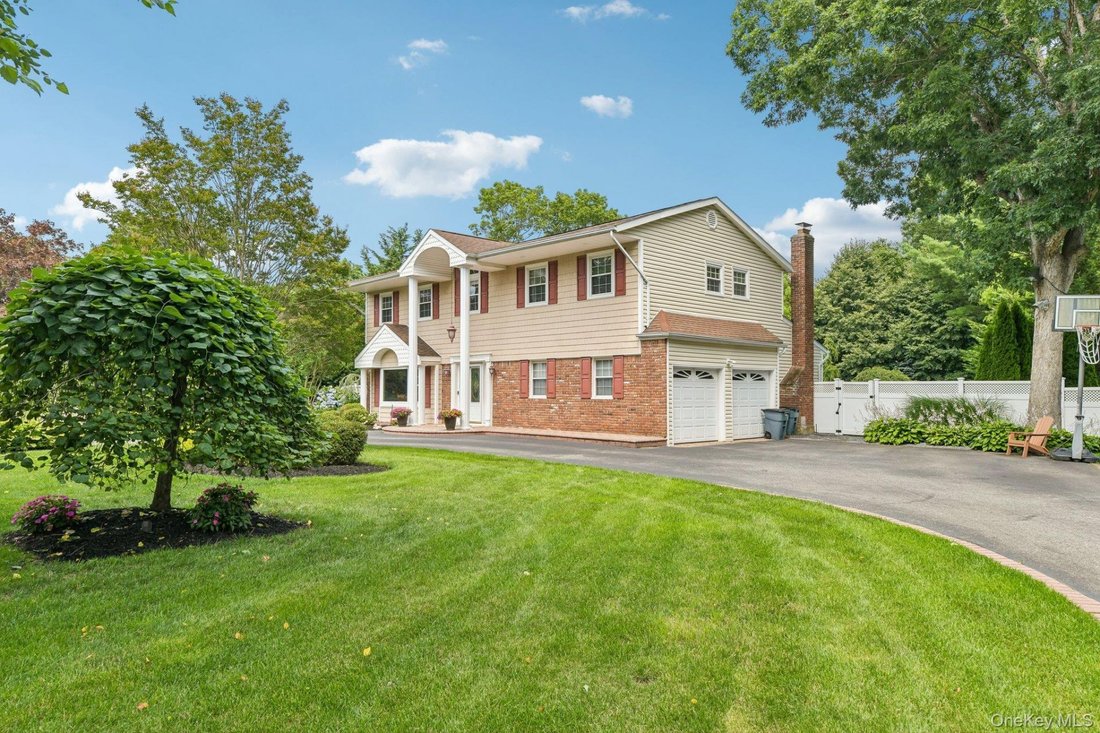 House in East Northport, New York, United States 3 - 18441519