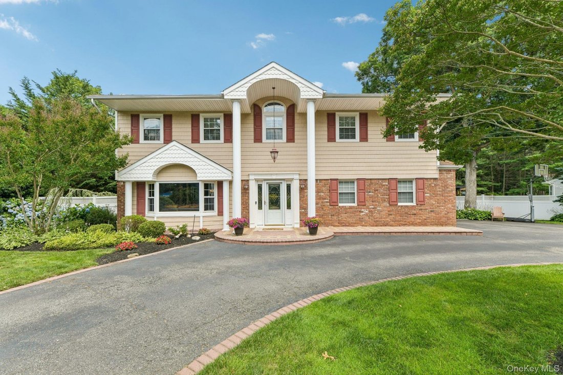 House in East Northport, New York, United States 2 - 18441519