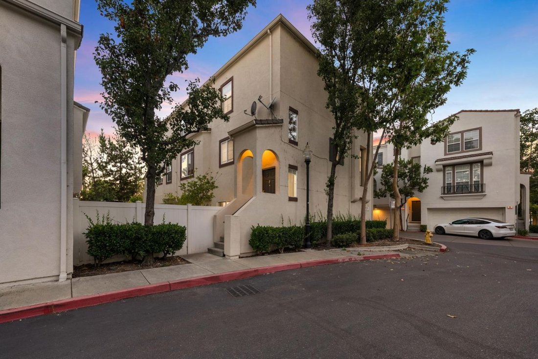 Townhouse in Milpitas, California, United States 1 - 18442359
