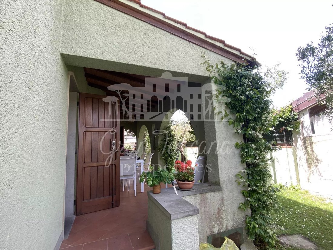 House in Center, Forte dei Marmi, Tuscany 5 - 18438200