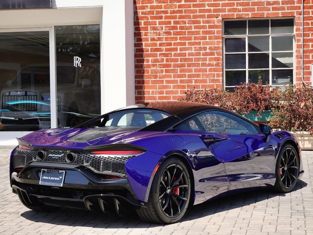 Coupe in Beverly Hills, CA, United States 4 - 18442138