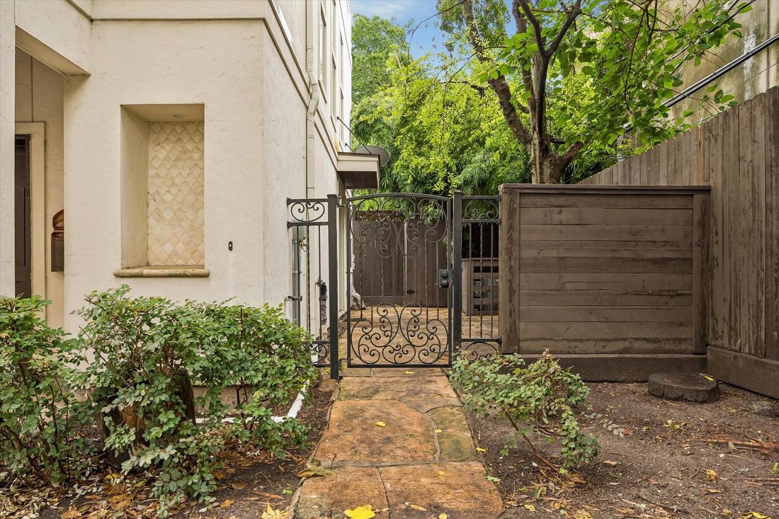 House in Houston, Texas, United States 4 - 18440770