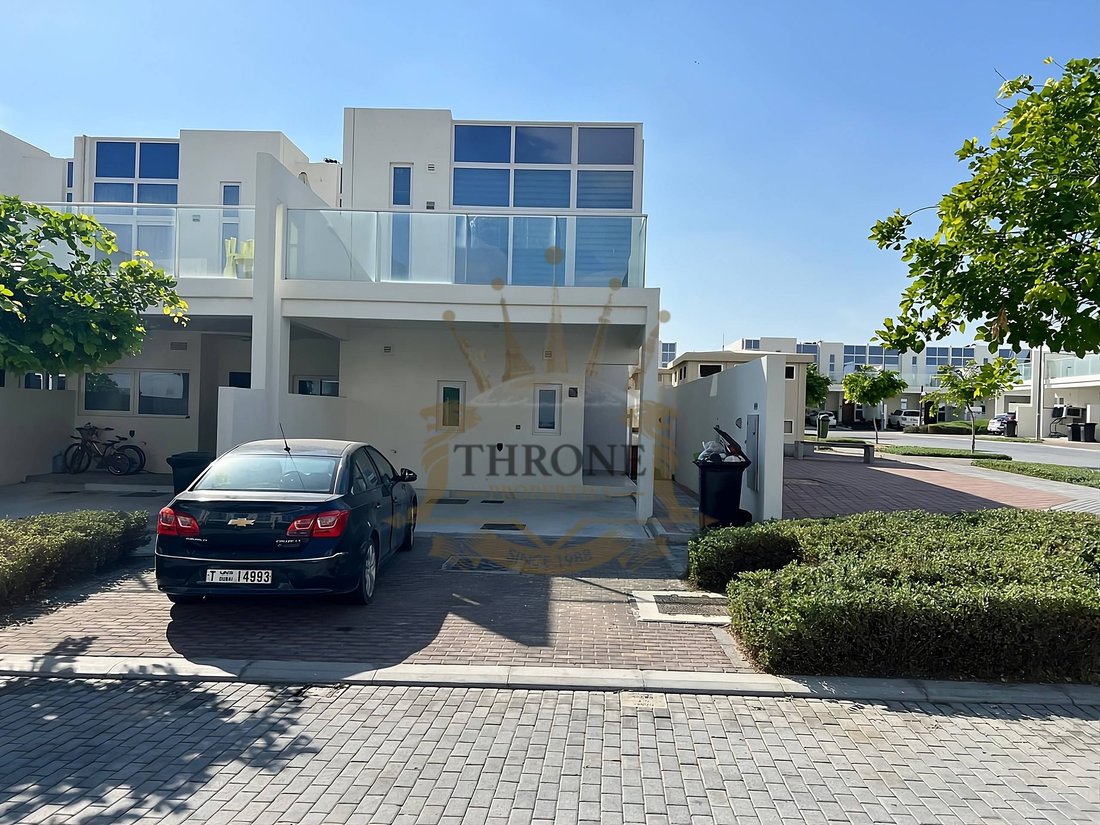 Townhouse in Damac Hills 2, Dubai, United Arab Emirates 1 - 18437214
