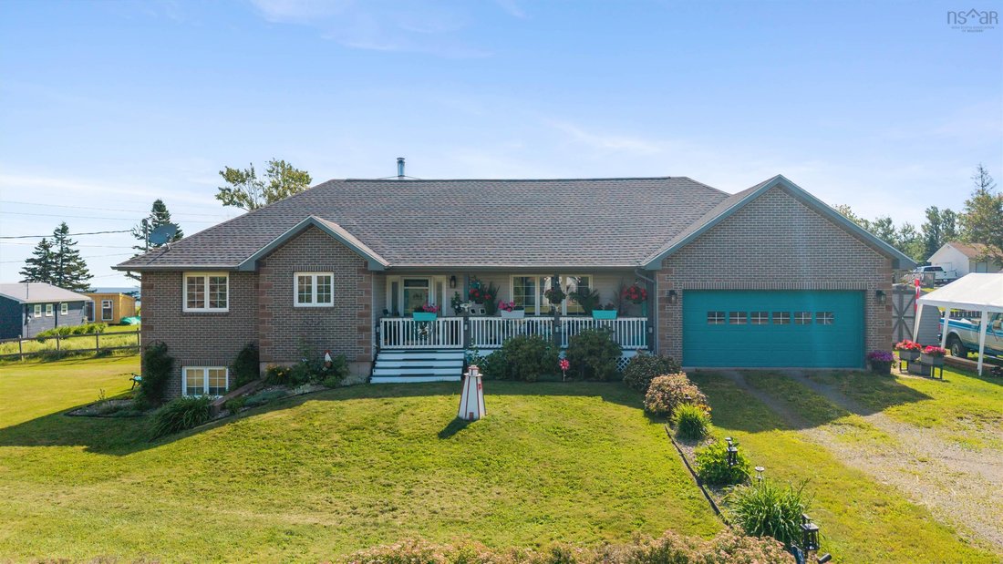 House in Pugwash, Nova Scotia, Canada 1 - 18440389
