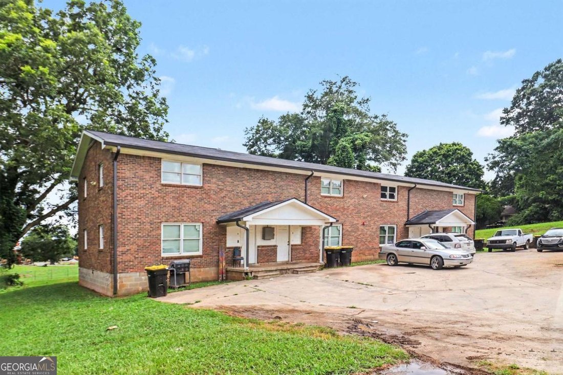 Newnan, Georgia, United States 2 - 18437478