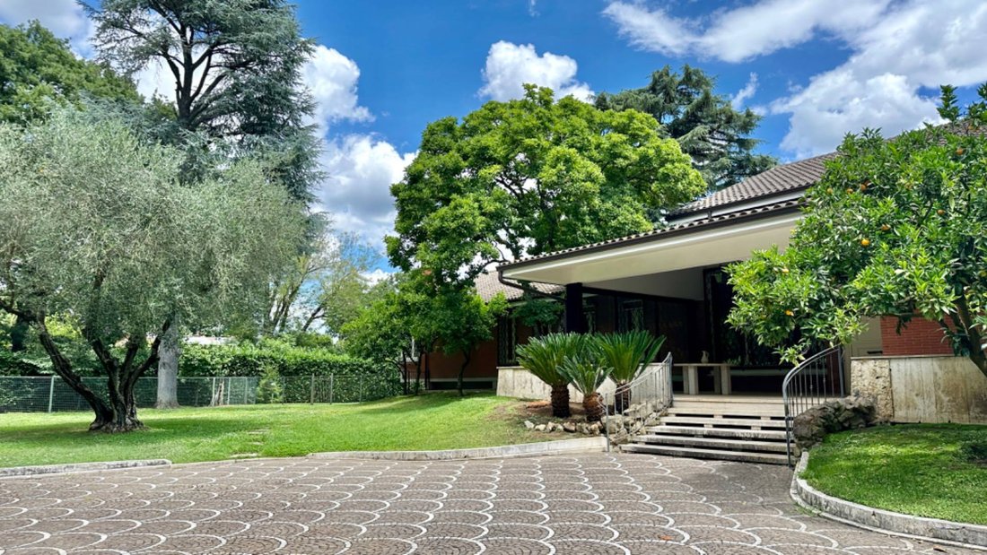 Villa in Giustiniana - La Storta - Olgiata, Rome, Lazio 2 - 18441516