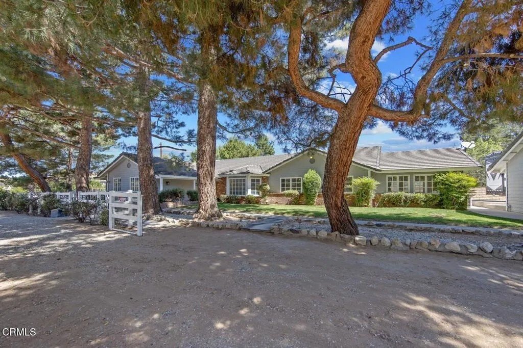 House in Acton, California, United States 1 - 18439935