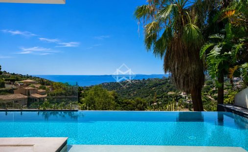 Villa in Les Issambres, Roquebrune-sur-Argens, France 1