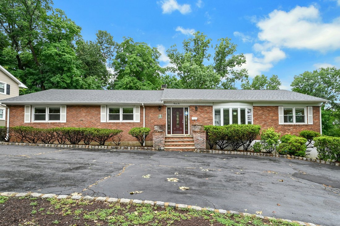 House in Wayne, New Jersey, United States 1 - 18438145