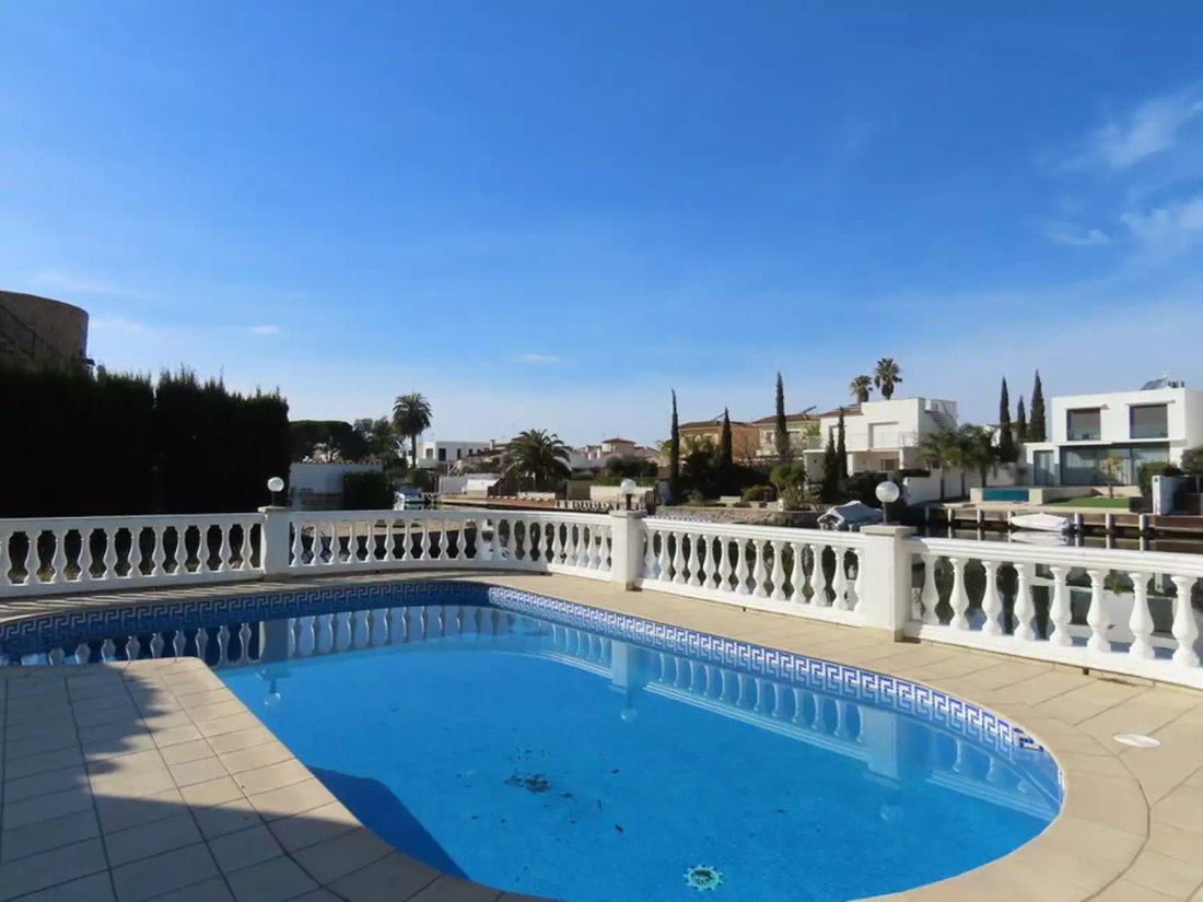 House in Empuriabrava, Catalonia, Spain 5 - 18439792