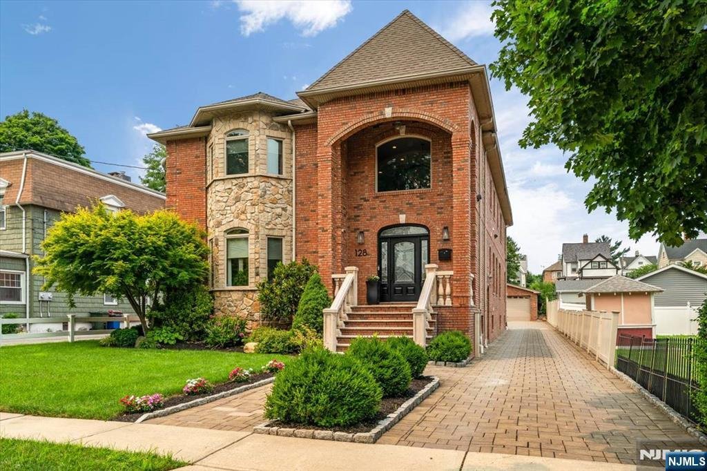 House in Rutherford, New Jersey, United States 1 - 18440368