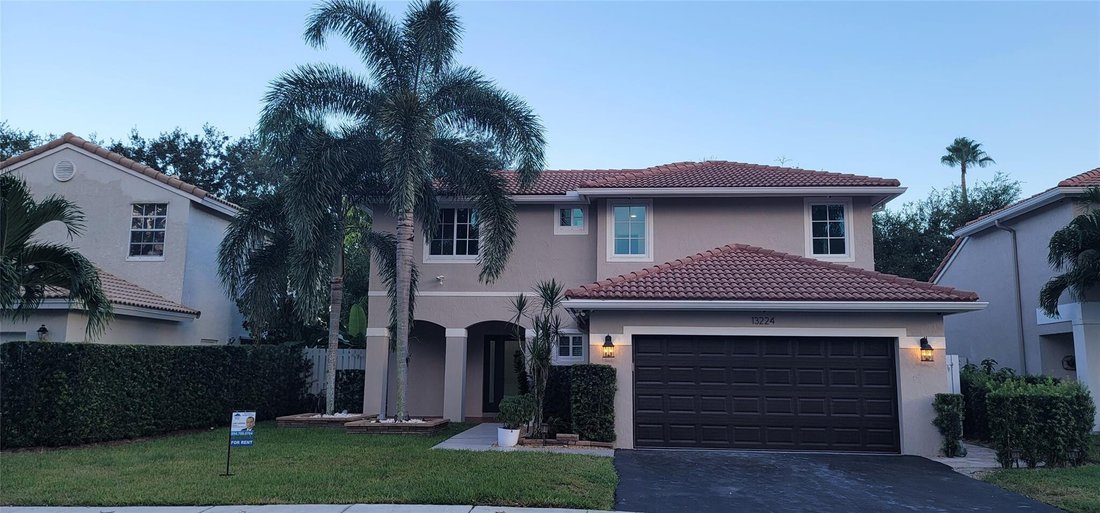House in Plantation, Florida, United States 3 - 18439633