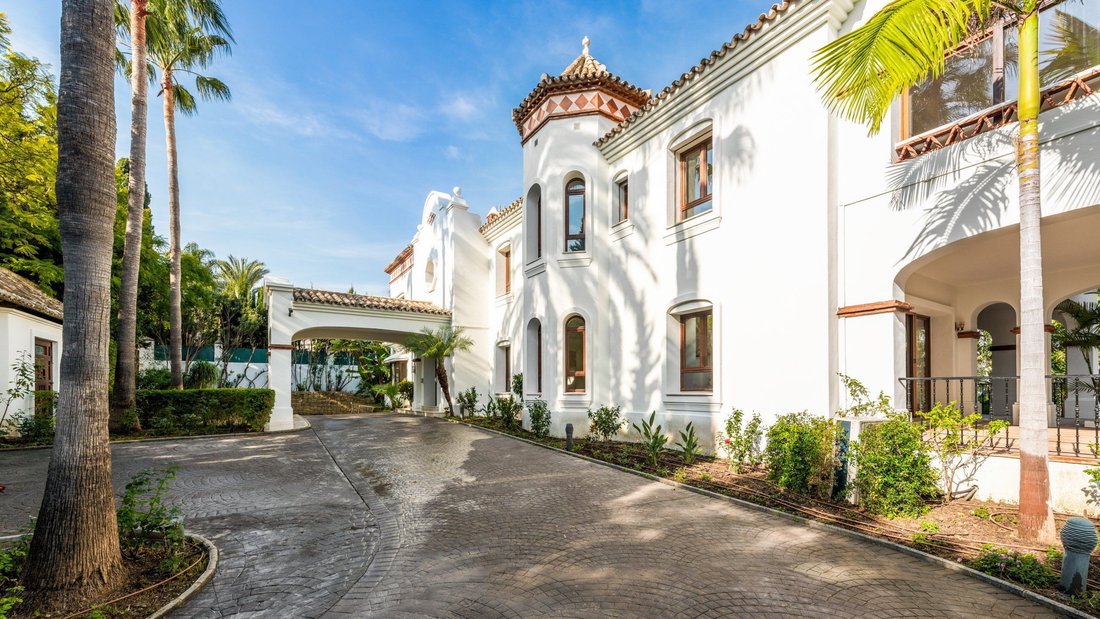 Villa in Nueva Andalucia, Marbella, Spain 5 - 17399066