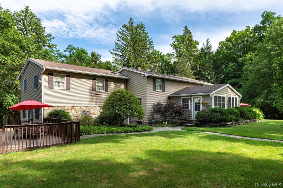 House in Pleasant Valley, New York, United States 2 - 18440519