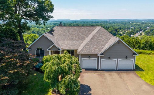 House in Newington, Connecticut, United States 1