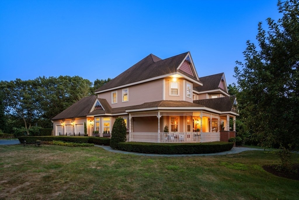 Hopkinton, Massachusetts, United States 3 - 15966687