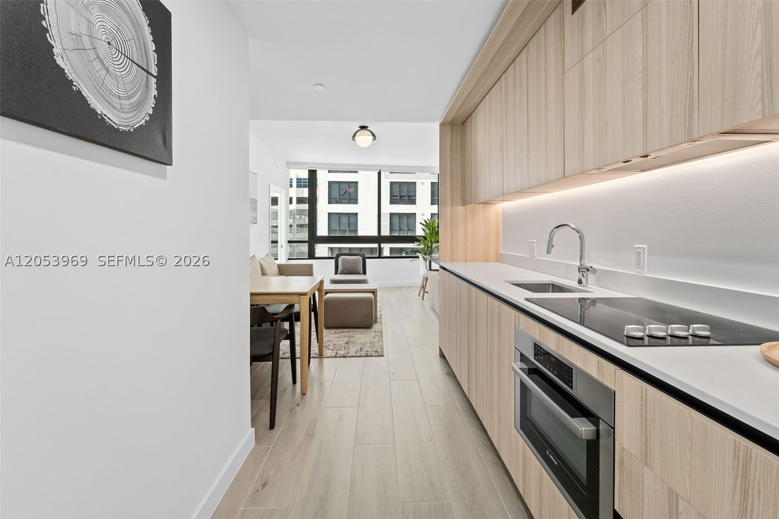 Condo in Miami, Florida, United States 4 - 18436522