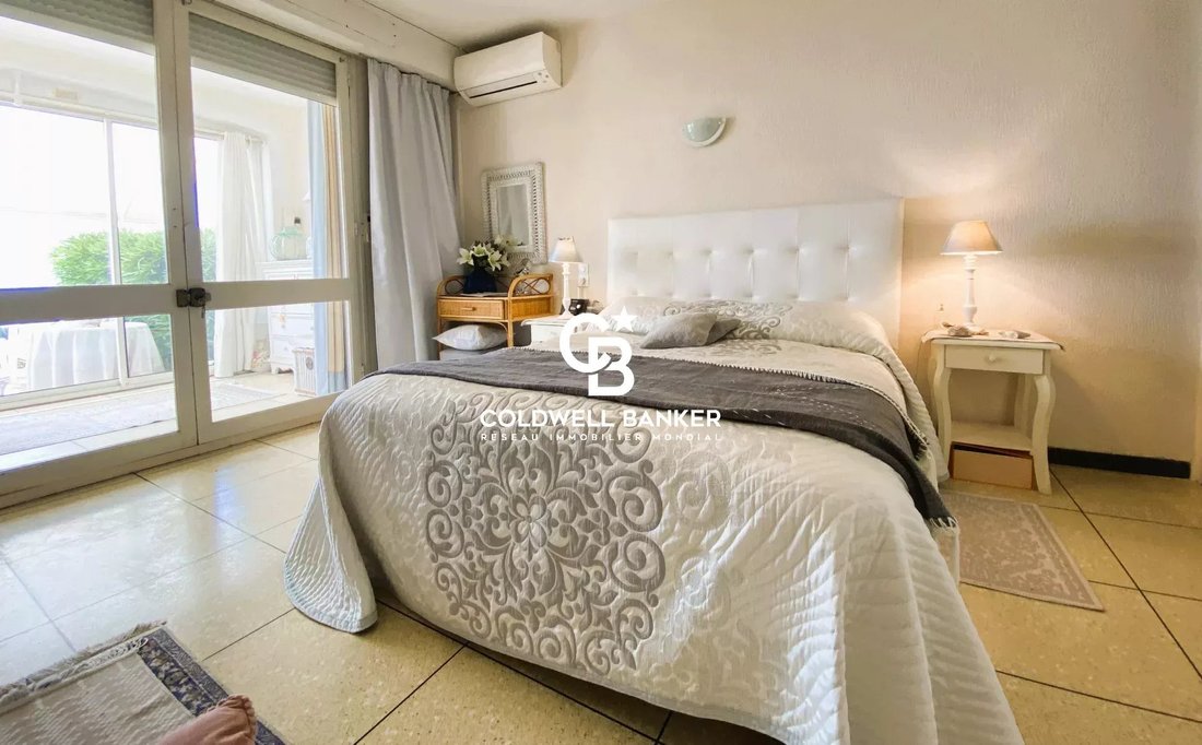 Apartment in Le Lavandou, Provence-Alpes-Côte d'Azur, France 5 - 18437998