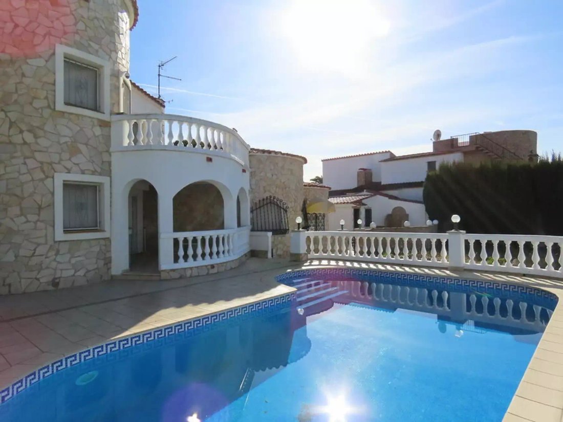 House in Empuriabrava, Catalonia, Spain 4 - 18439792