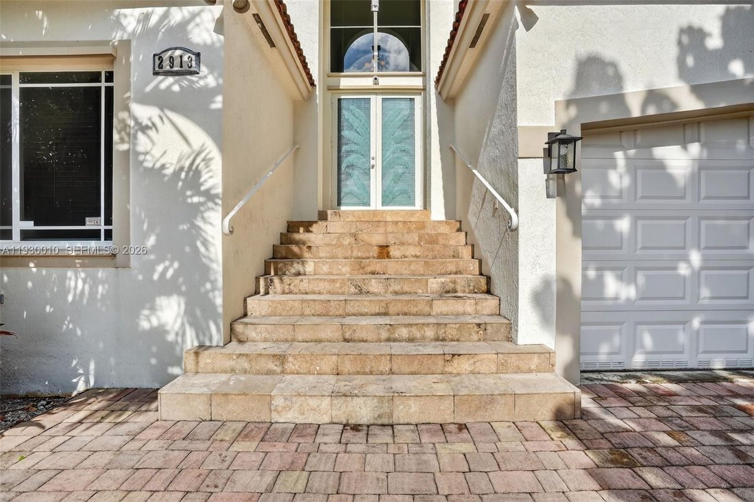 House in Miami, Florida, United States 5 - 16819418