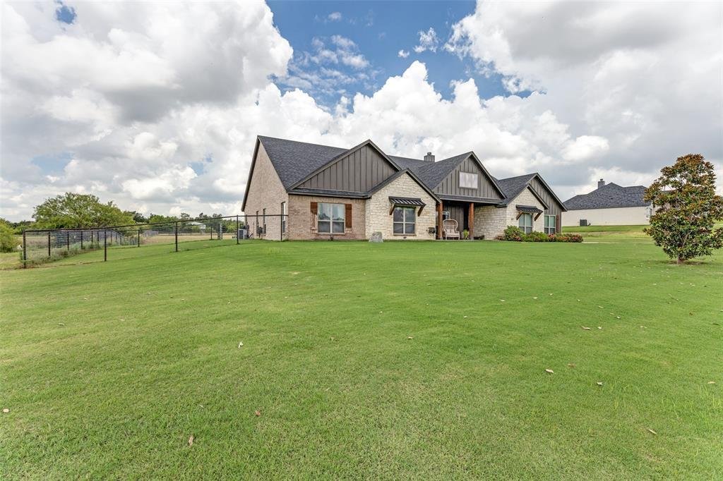 House in Weatherford, Texas, United States 2 - 18440629