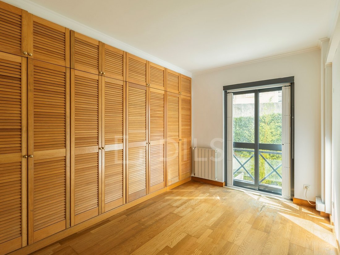 Apartment in Campolide, Lisbon, Portugal 2 - 18123847