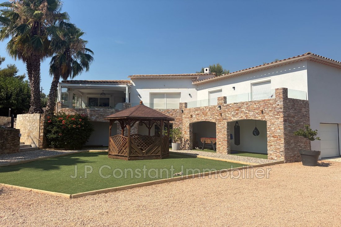 Villa en La Ciotat, Provenza-Alpes-Costa Azul, Francia 1 - 18437761