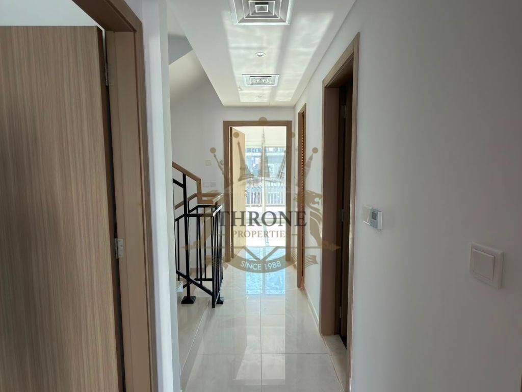 Townhouse in Damac Hills 2, Dubai, United Arab Emirates 5 - 18437032