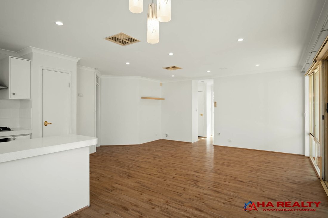 Villa in Cannington, Western Australia, Australia 3 - 18434689