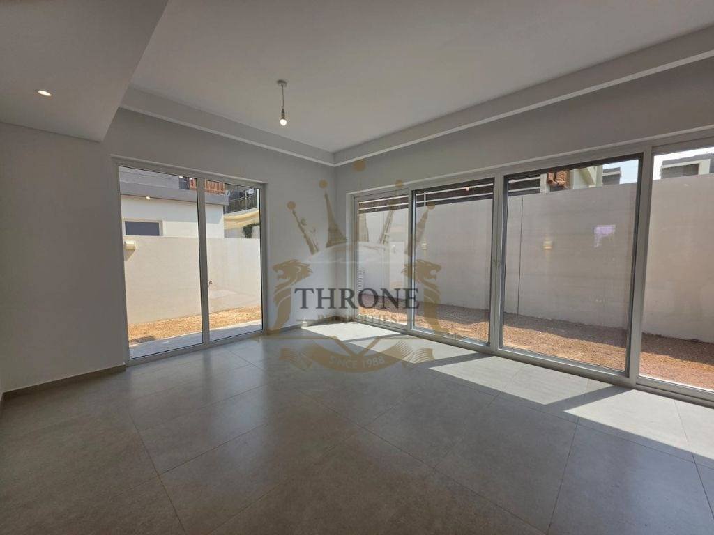Townhouse in Damac Hills 2, Dubai, United Arab Emirates 3 - 18436594