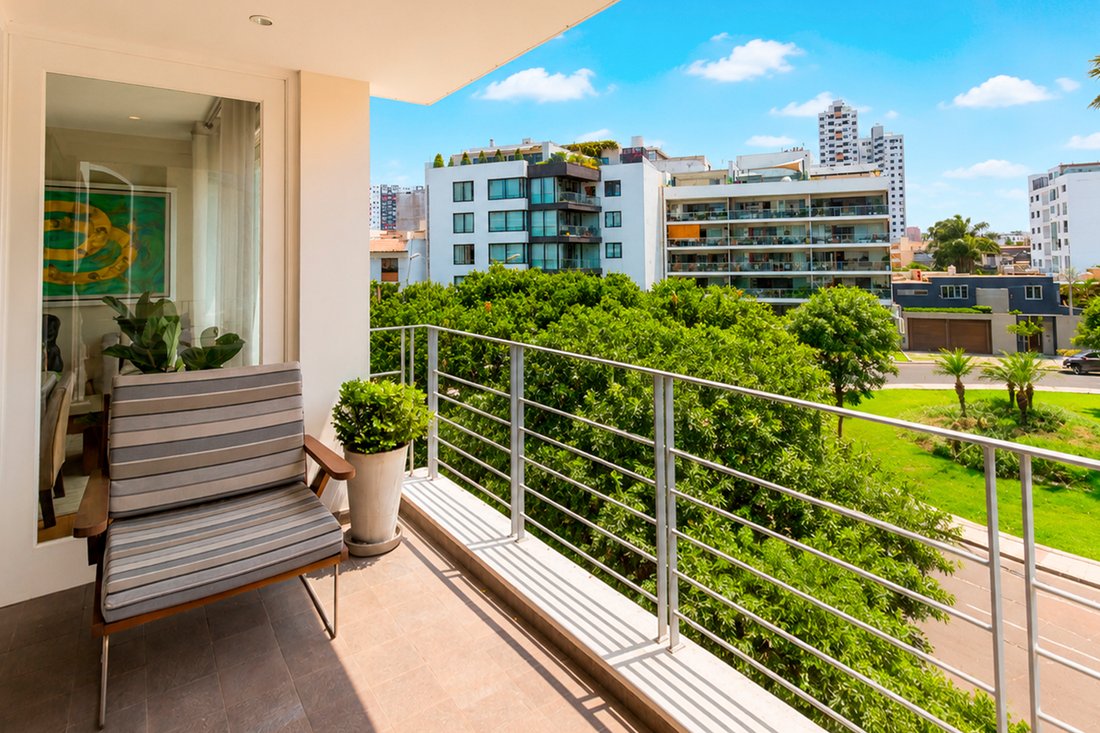 Apartment in Miraflores, Metropolitan Municipality of Lima, Peru 2 - 13729227