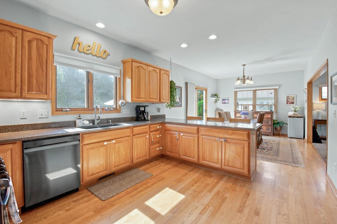 House in Franklin, Wisconsin, United States 4 - 18436601
