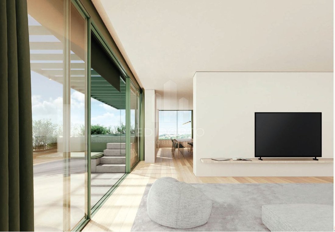 Apartment in Lordelo do Ouro e Massarelos, Porto District, Portugal 1 - 18437697