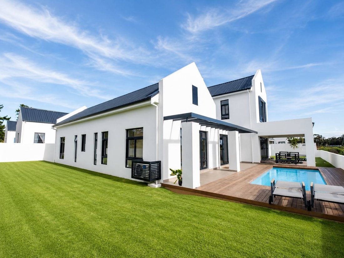 House in Stellenbosch, Western Cape, South Africa 1 - 18438377