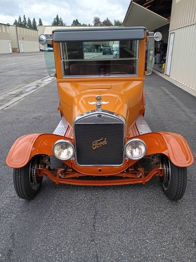 Coupe in Glendale, United States 1 - 18442328