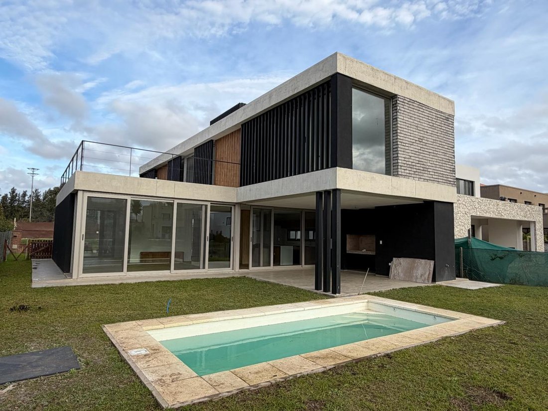 House in Tigre, Buenos Aires Province, Argentina 4 - 18435584